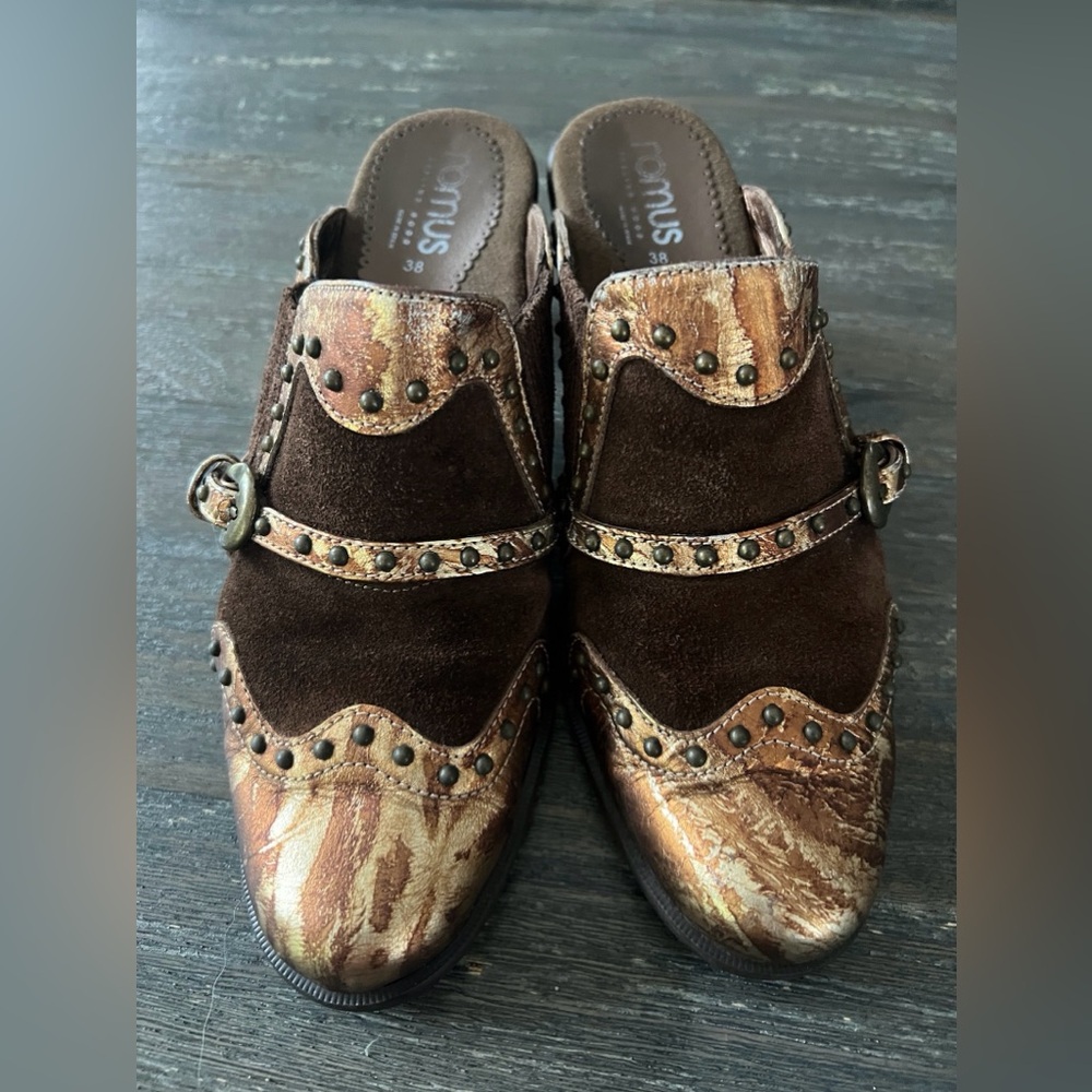ROMUS ,  embellished mules made in Spain. Sz 38. US 6.5